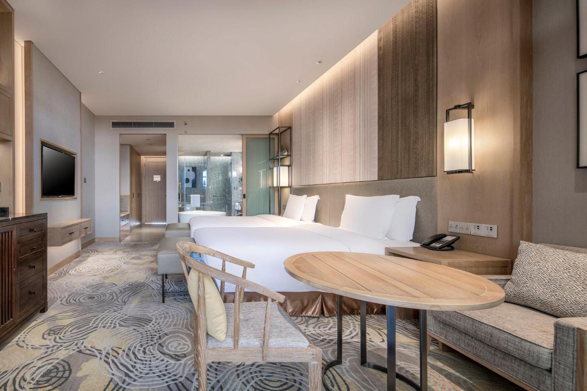 Отель Crowne Plaza - Kunming Ancient Dian Town By Ihg Экстерьер фото