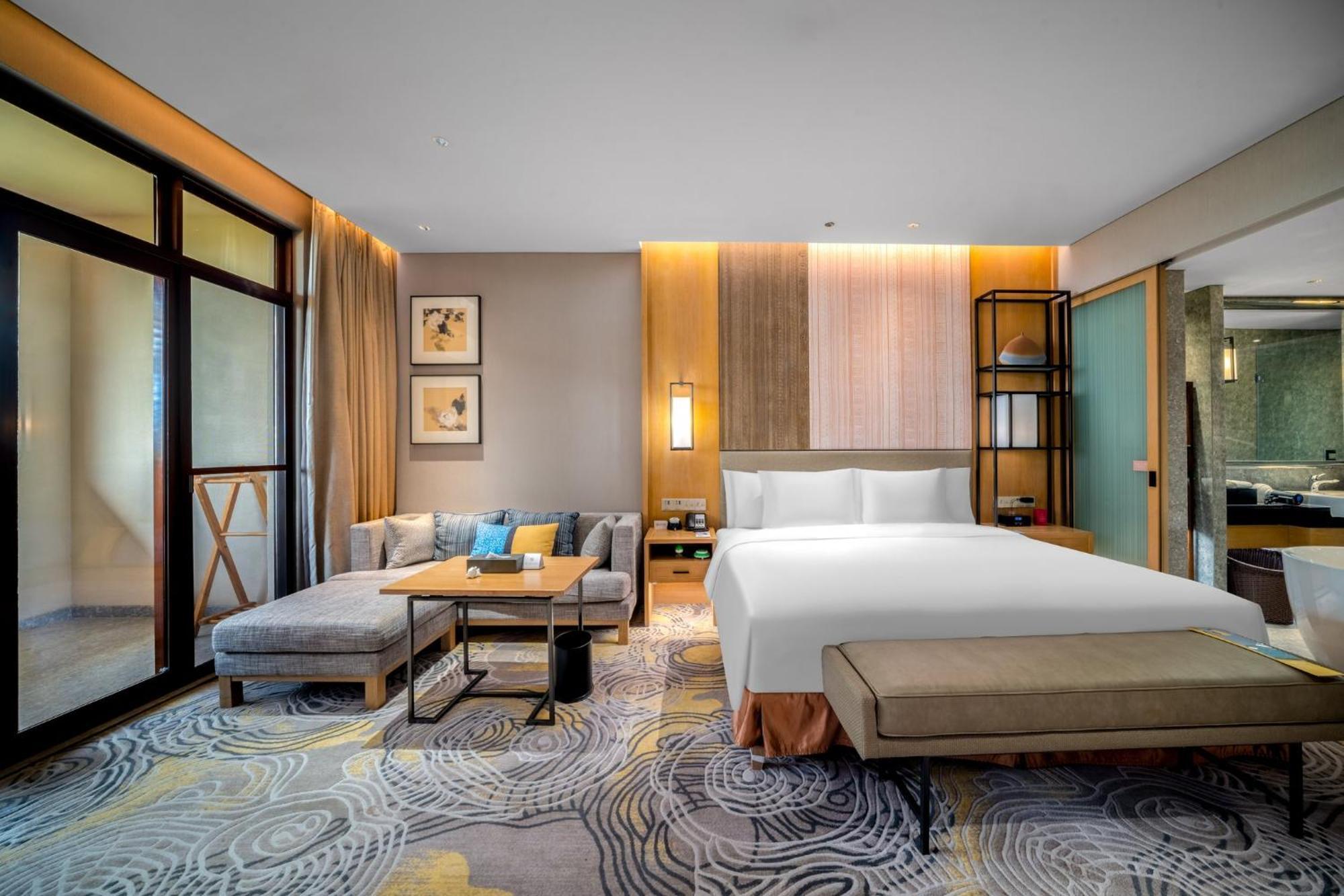 Отель Crowne Plaza - Kunming Ancient Dian Town By Ihg Экстерьер фото